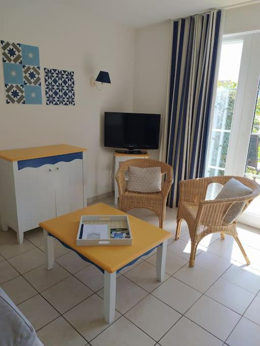 Charmante Maison De Vacances Avec Acces Piscine Talmont-Saint-Hilaire エクステリア 写真